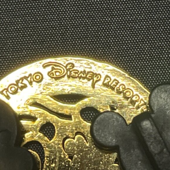 Tokyo Disney Resort Ambassador Hotel Mickey Mouse Gold Pin Badge Collection - Picture 6 of 14
